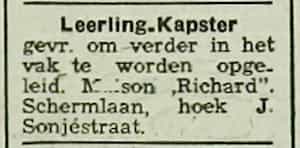 Artikel 'Leerling-Kapster' uit  van  dec 
