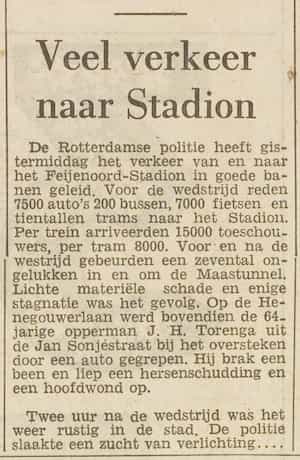 Artikel 'Veel verkeer naar Stadion' uit  van  dec 
