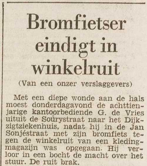 Artikel 'Bromfietser eindigt in winkelruit' uit  van  dec 
